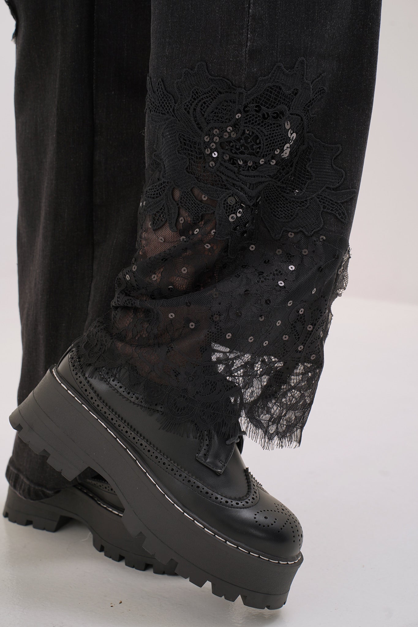 Lace Patchwork Denim Jeans