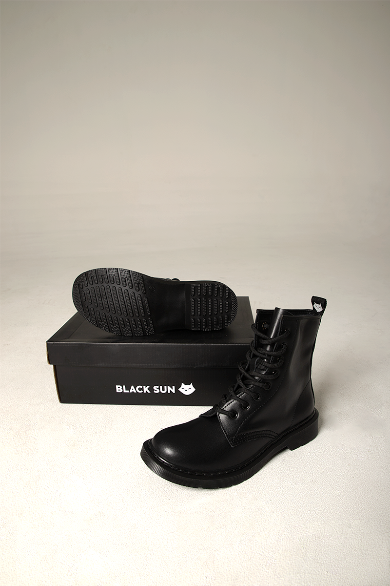Total Black Combats